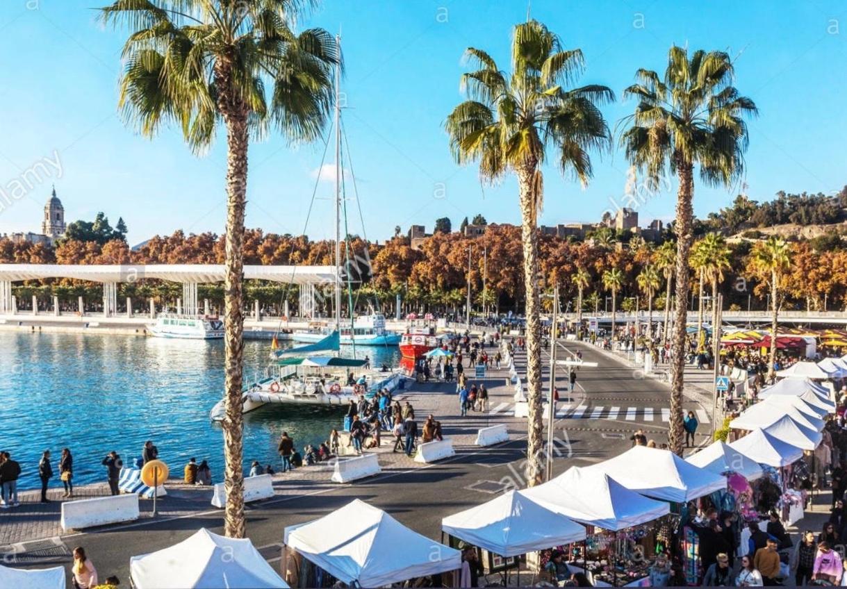 Apartamento Fabrynne Beach Málaga Eksteriør billede