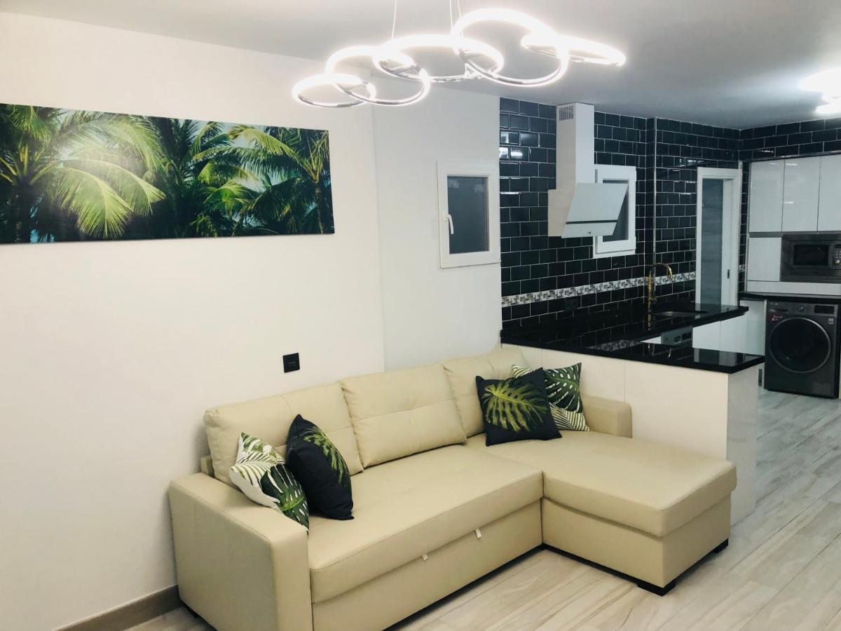 Apartamento Fabrynne Beach Málaga Eksteriør billede