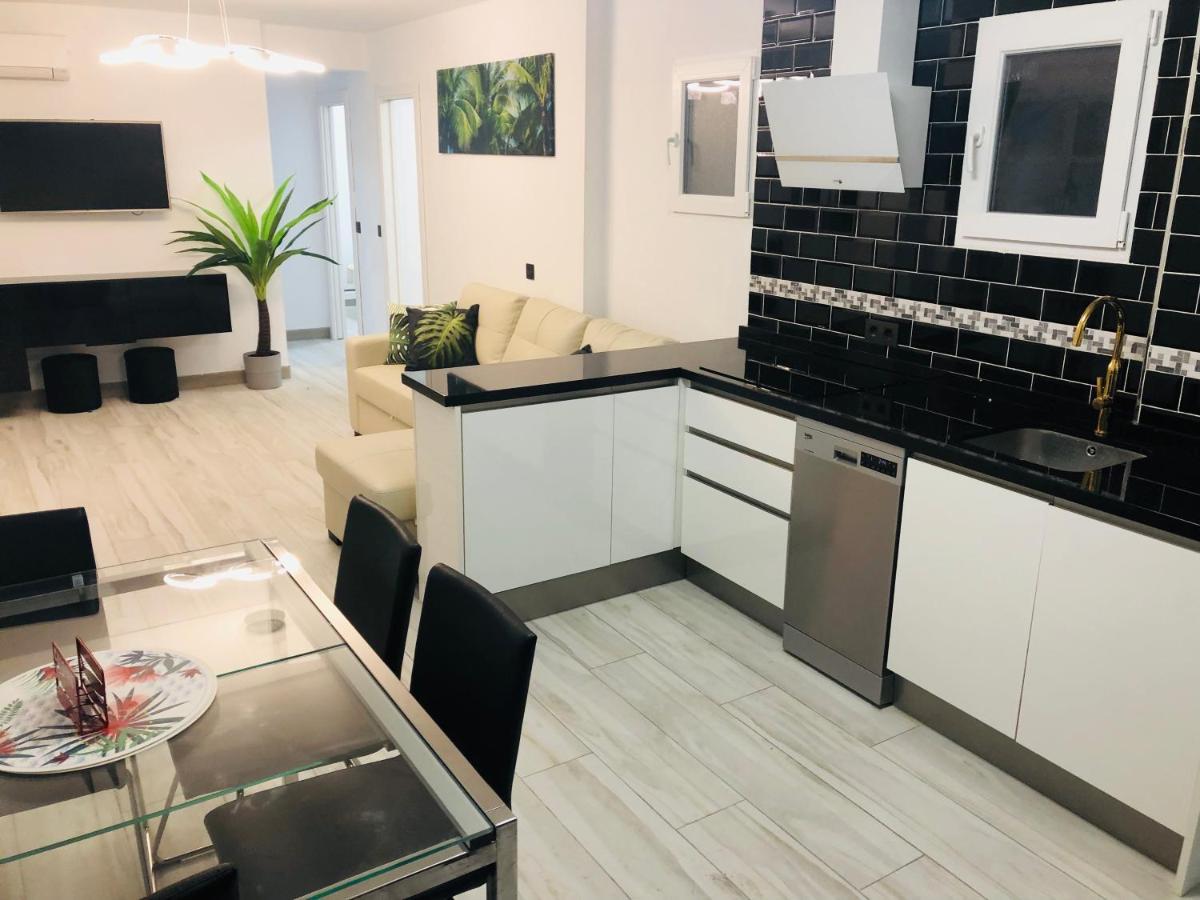 Apartamento Fabrynne Beach Málaga Eksteriør billede