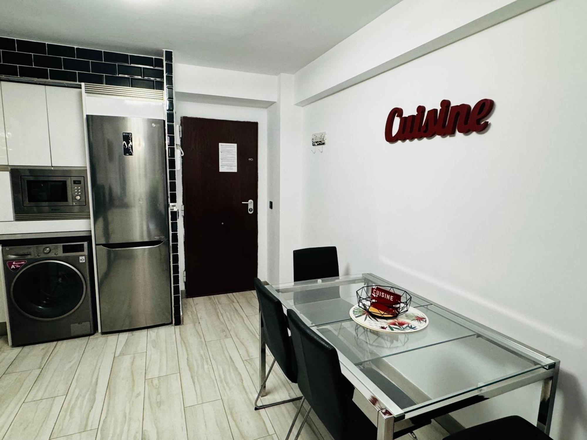 Apartamento Fabrynne Beach Málaga Eksteriør billede