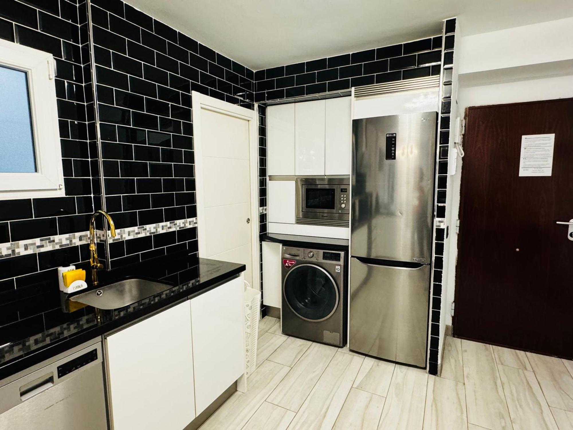 Apartamento Fabrynne Beach Málaga Eksteriør billede