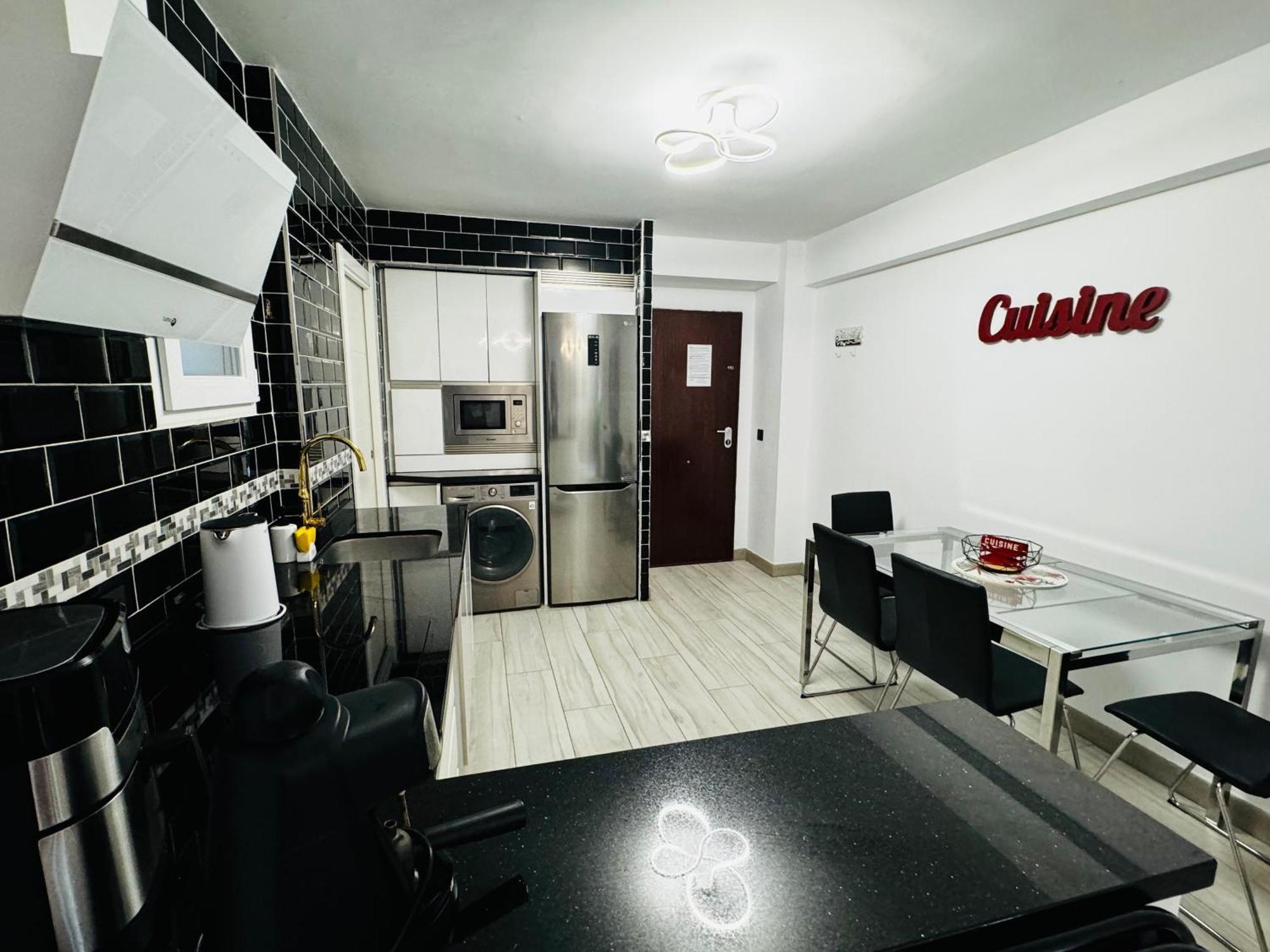 Apartamento Fabrynne Beach Málaga Eksteriør billede